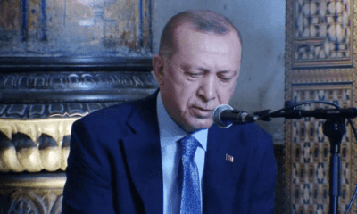 شاهد.. أردوغان يتلو القرآن في حفل تخريج 136 حافظاً بمسجد آيا صوفيا